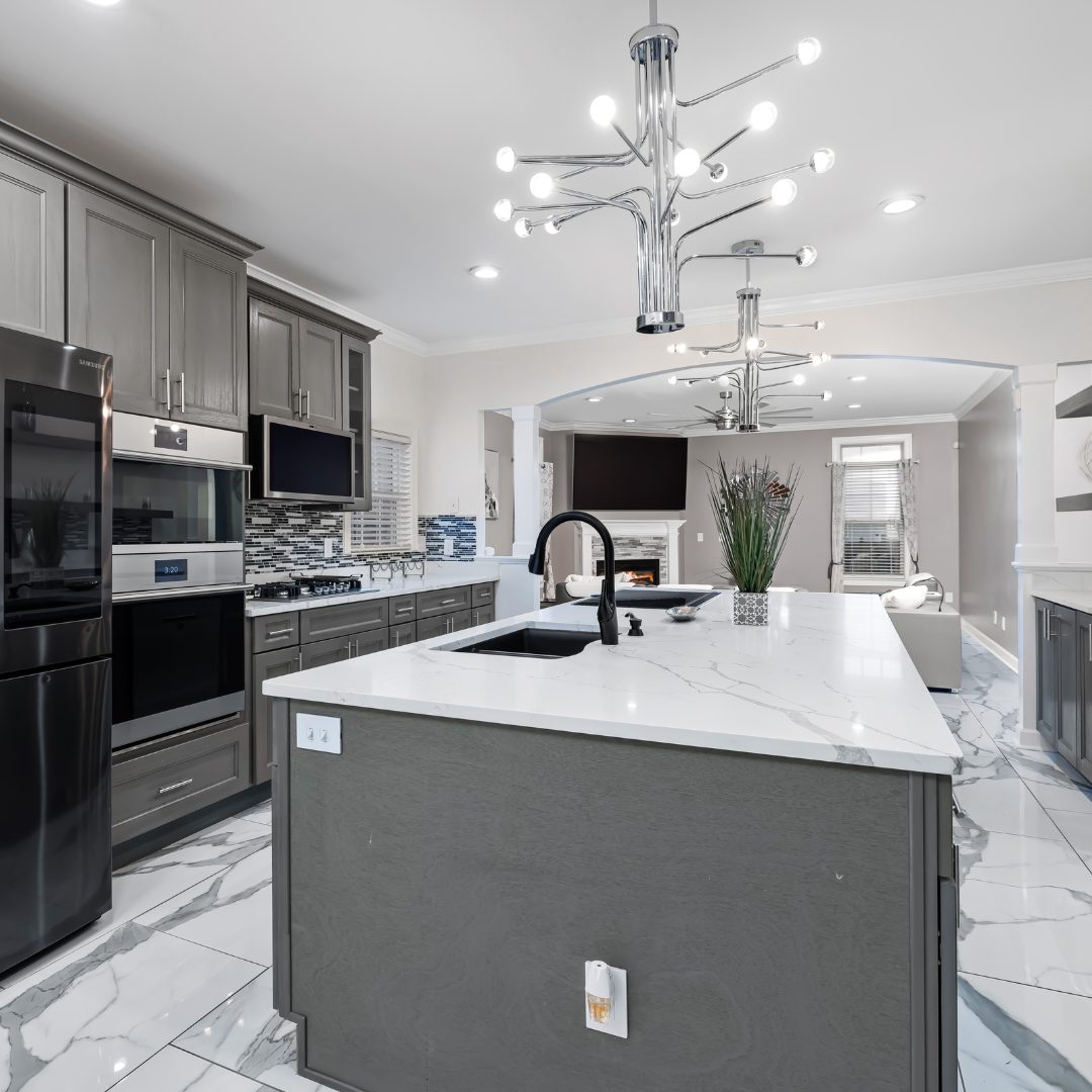 GRAY KITCHEN WITH WHITE QUARTZ COUNTRTOP